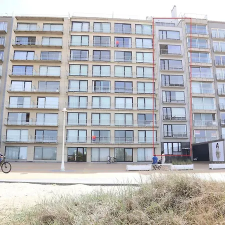 In With Stunning Sea Views, Cleaning Included Nieuwpoort