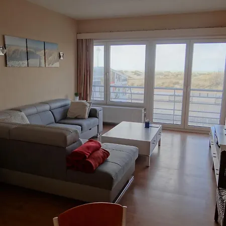 In With Stunning Sea Views, Cleaning Included Lägenhet