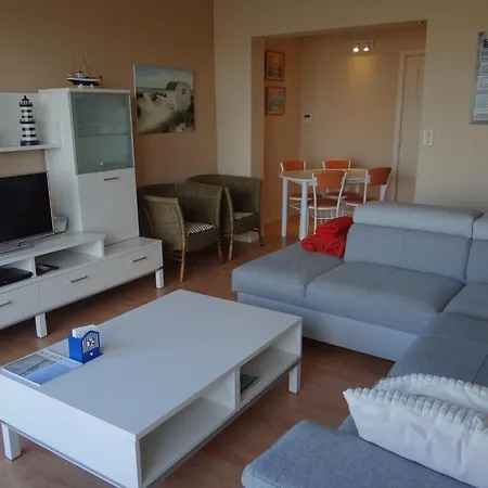 In With Stunning Sea Views, Cleaning Included Lägenhet *