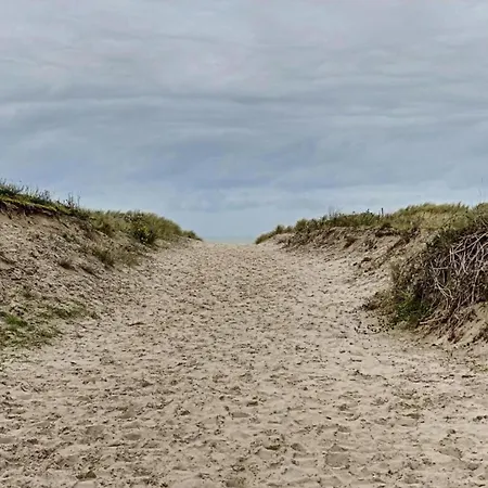 In With Stunning Sea Views, Cleaning Included